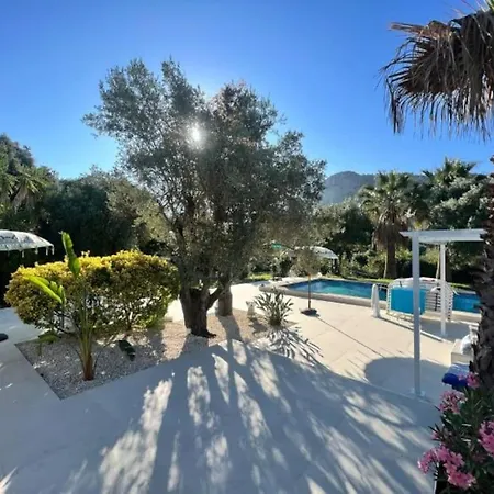 Exklusive Moderne Mit Pool Сasa de vacaciones Pollensa