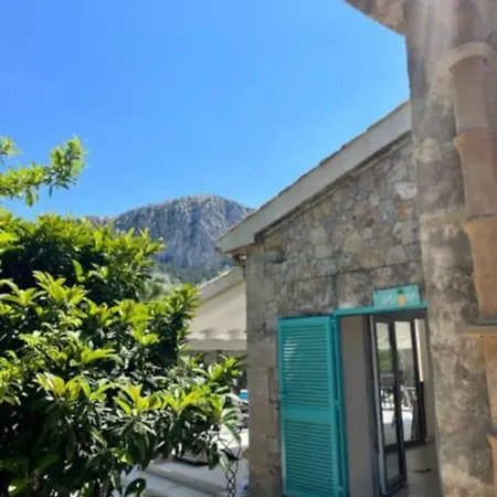 Exklusive Moderne Mit Pool Pollença
